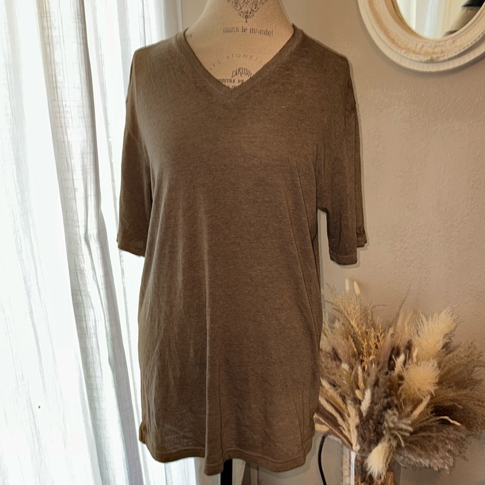 Hutch St Co men’s v-neck shortsleeve t-shirt soft vintage top tan taupe Large​